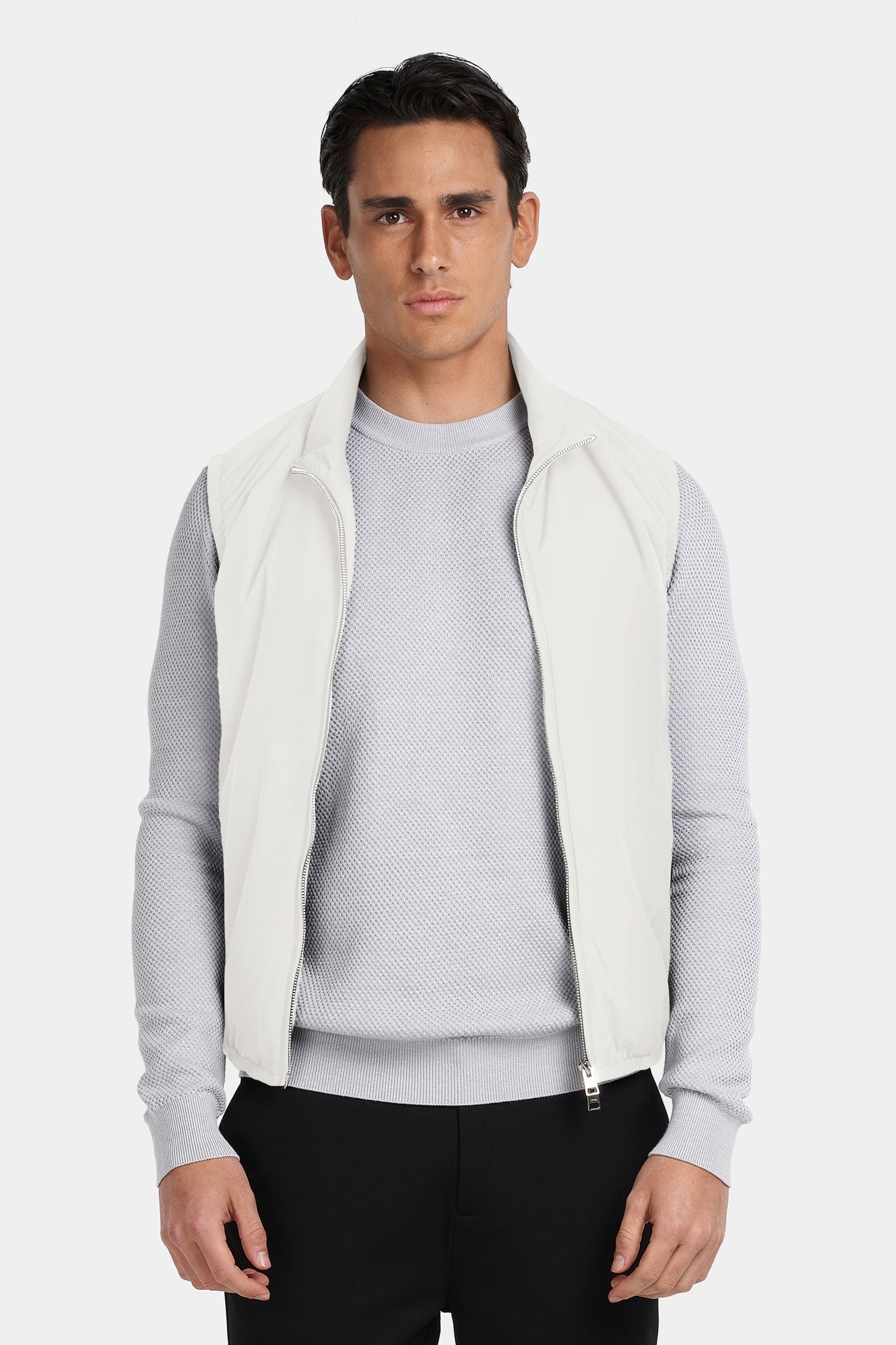THE TRAVEL BODY WARMER