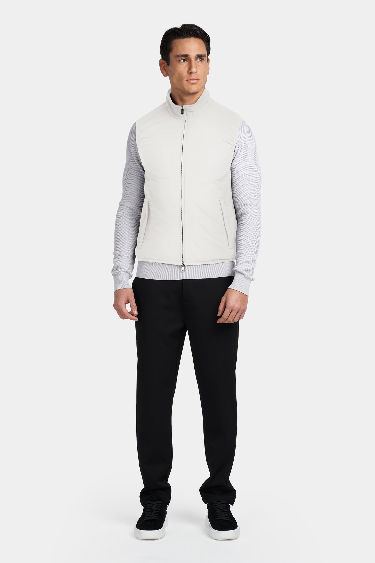 THE TRAVEL BODY WARMER