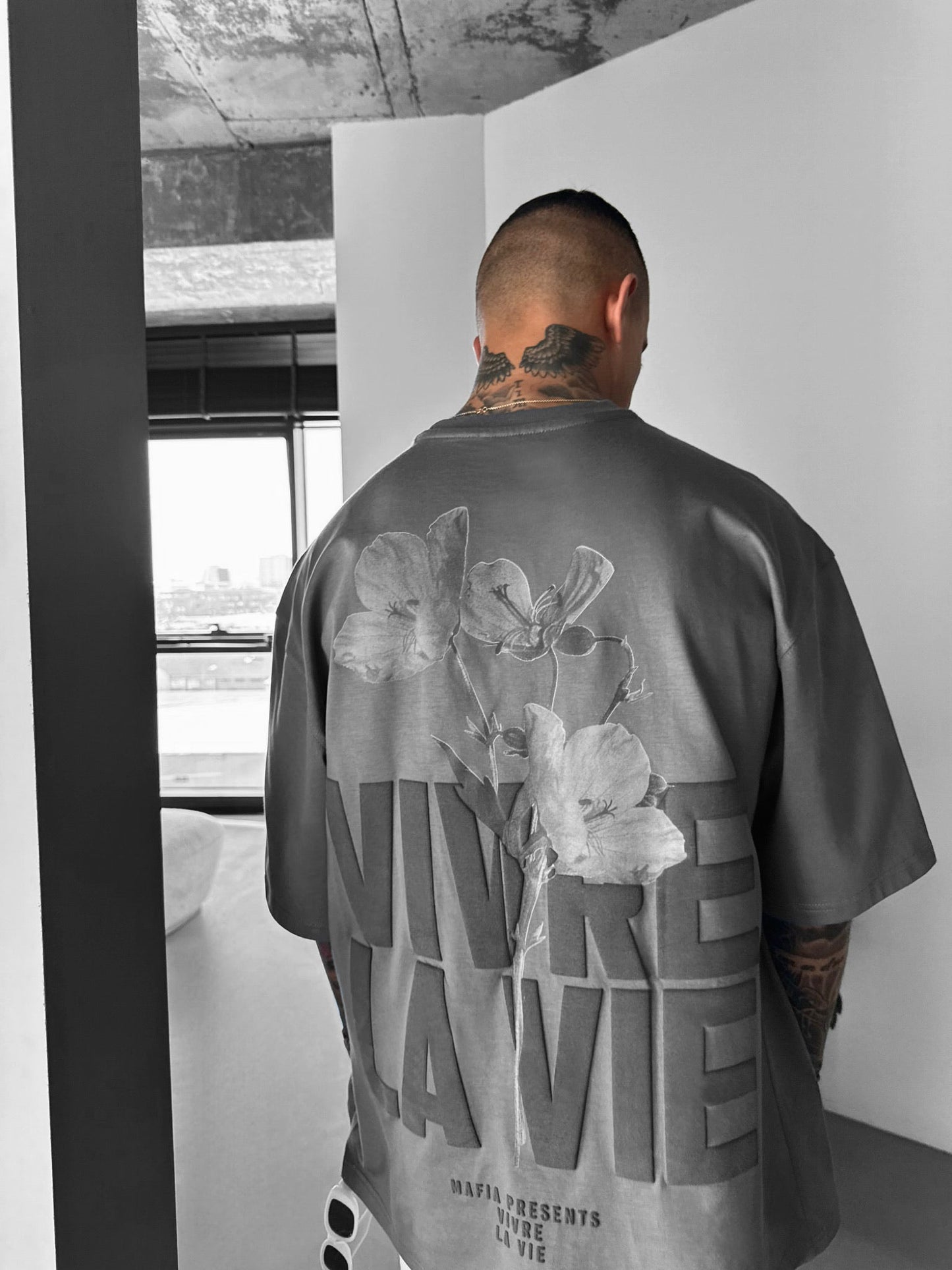 Oversize Vivre la Vie T-shirt - Anthracite and Black