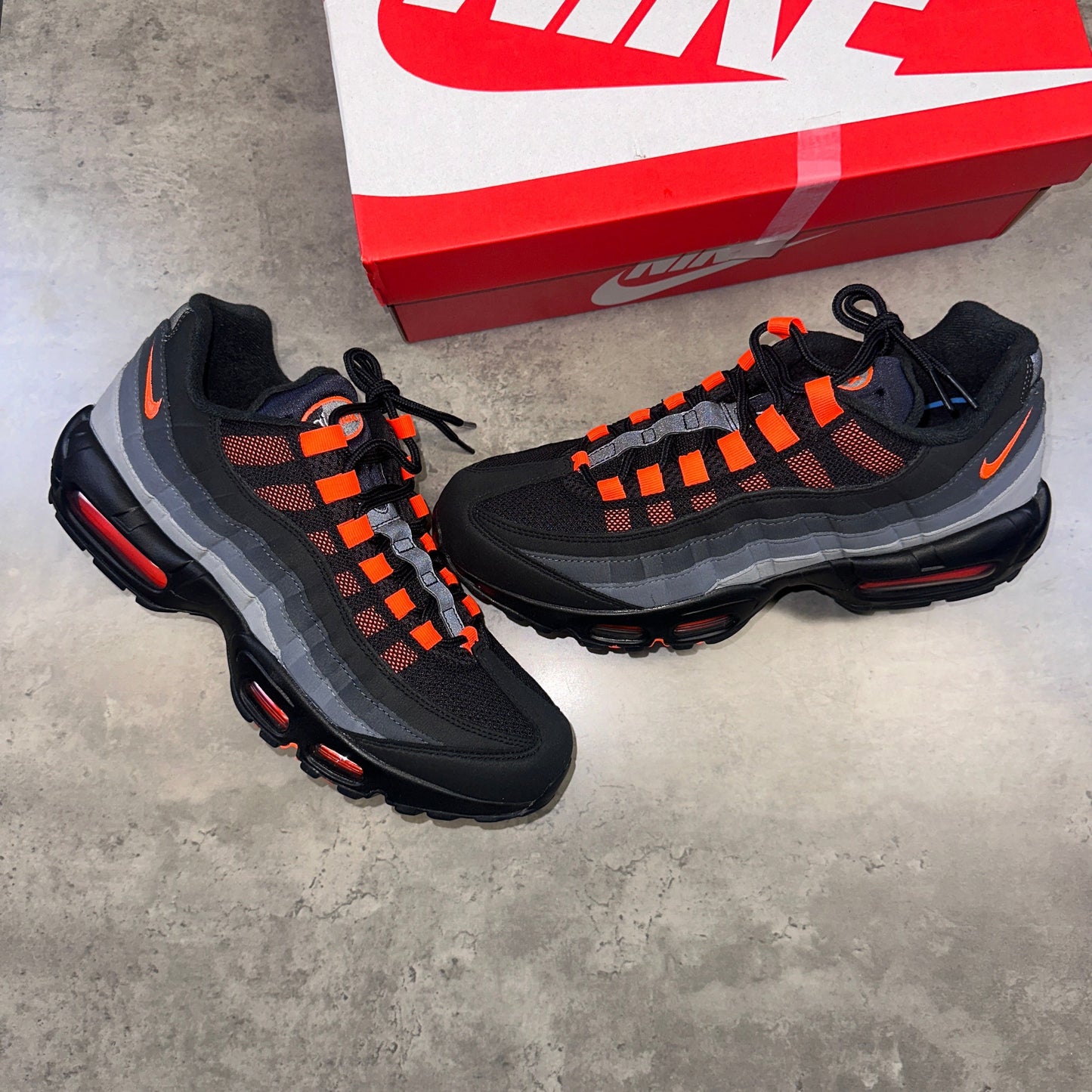 Nike Air Max 95 “Hyper Crimson”