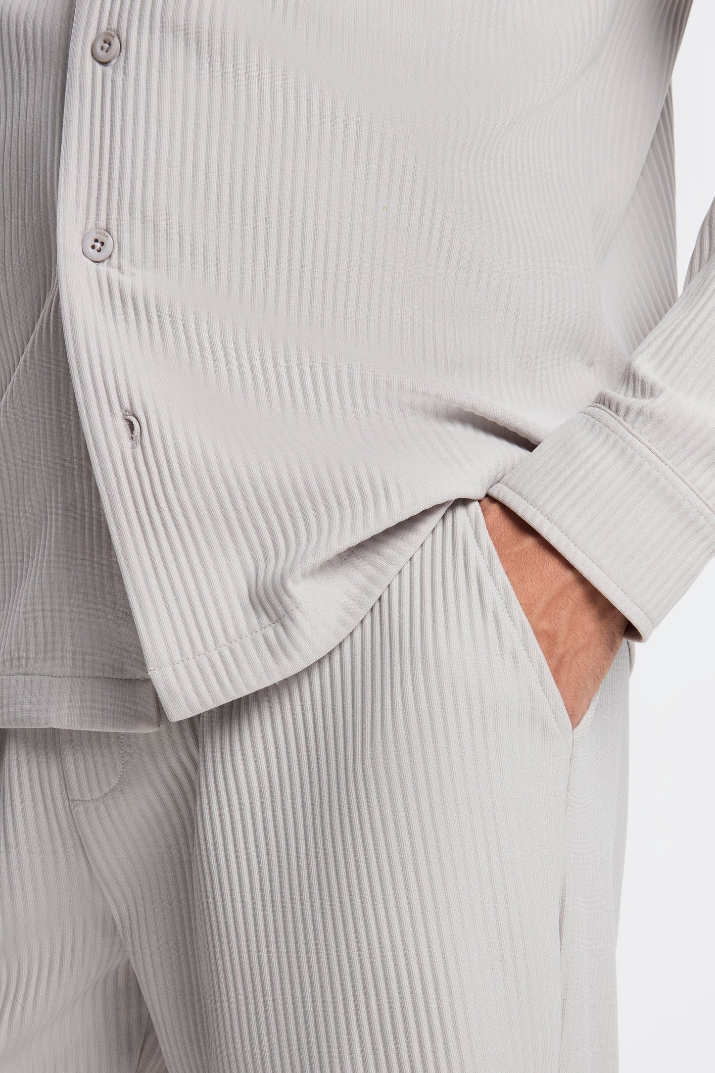 THE PLEATED LS SHIRT