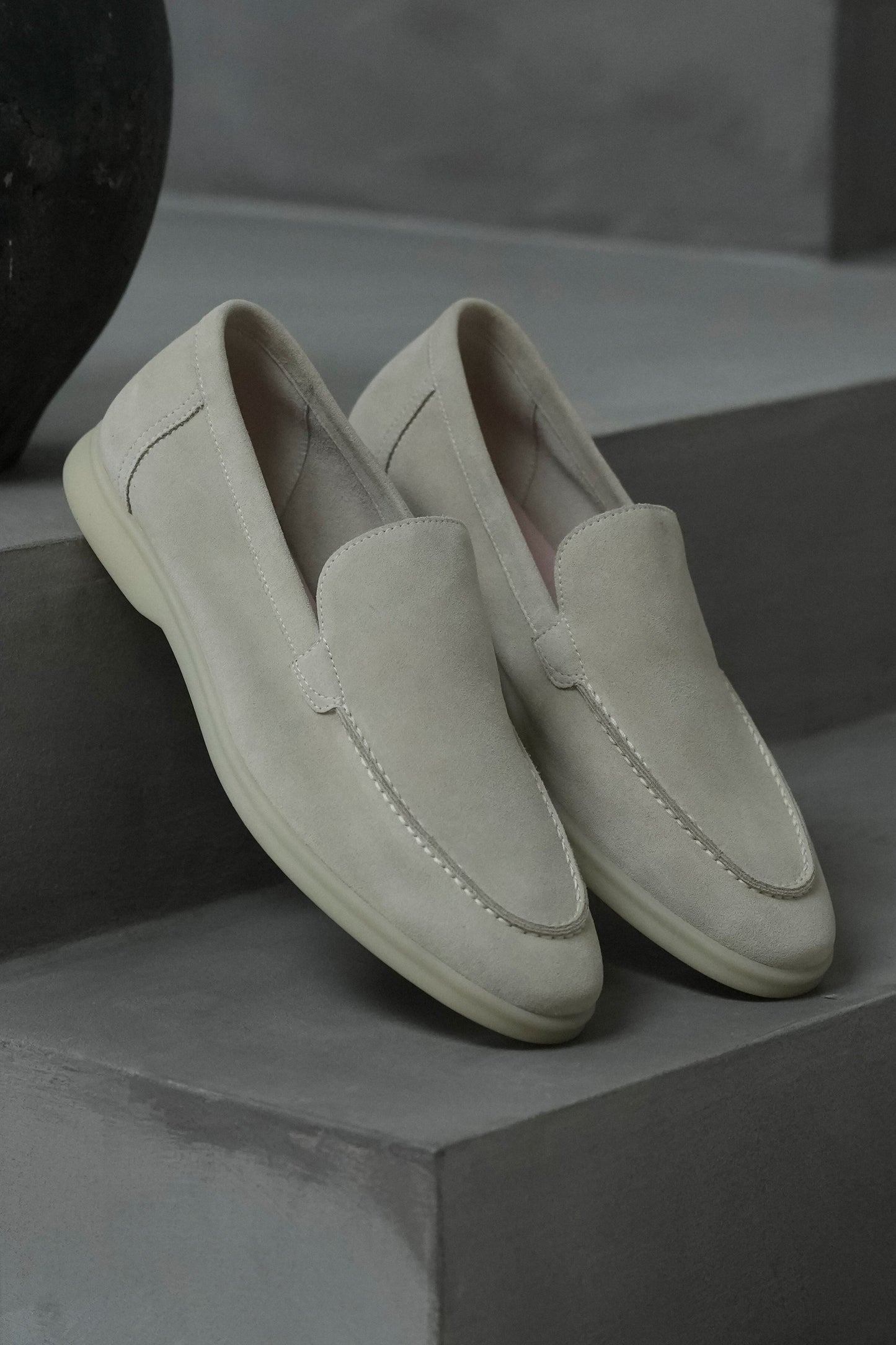 THE CLASSIC LOW LOAFER