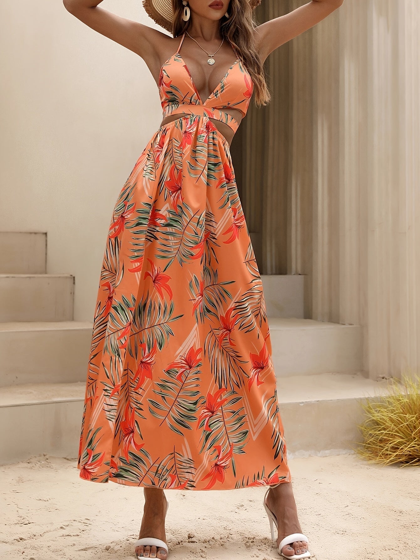 Merel | Tropische Halter Maxi Jurk met Bloemenprint en Open Rug voor Zomerlook