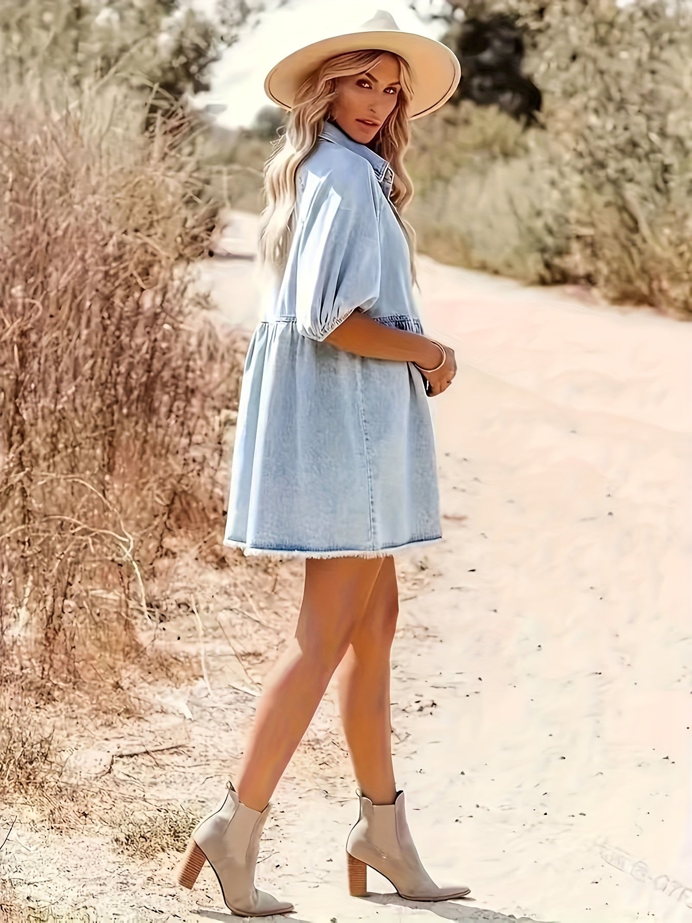 Mia | Licht Blauwe Denim Jurk met Pofmouwen