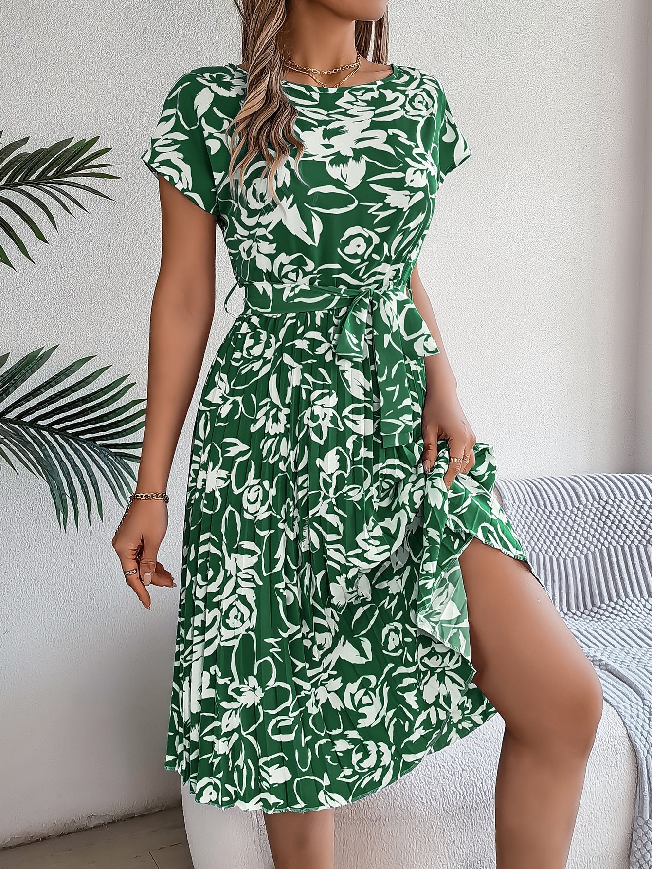 Monique | Elegante Bloemenjurk met Taille Ceintuur