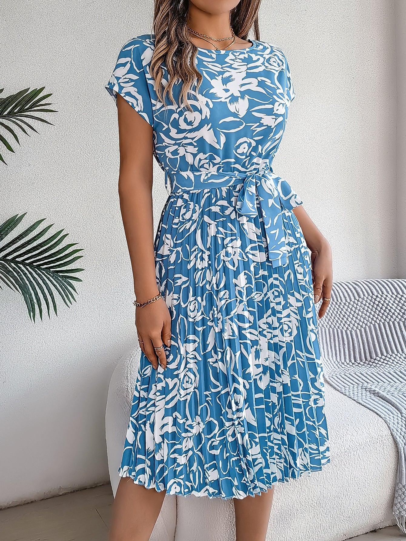 Monique | Elegante Bloemenjurk met Taille Ceintuur