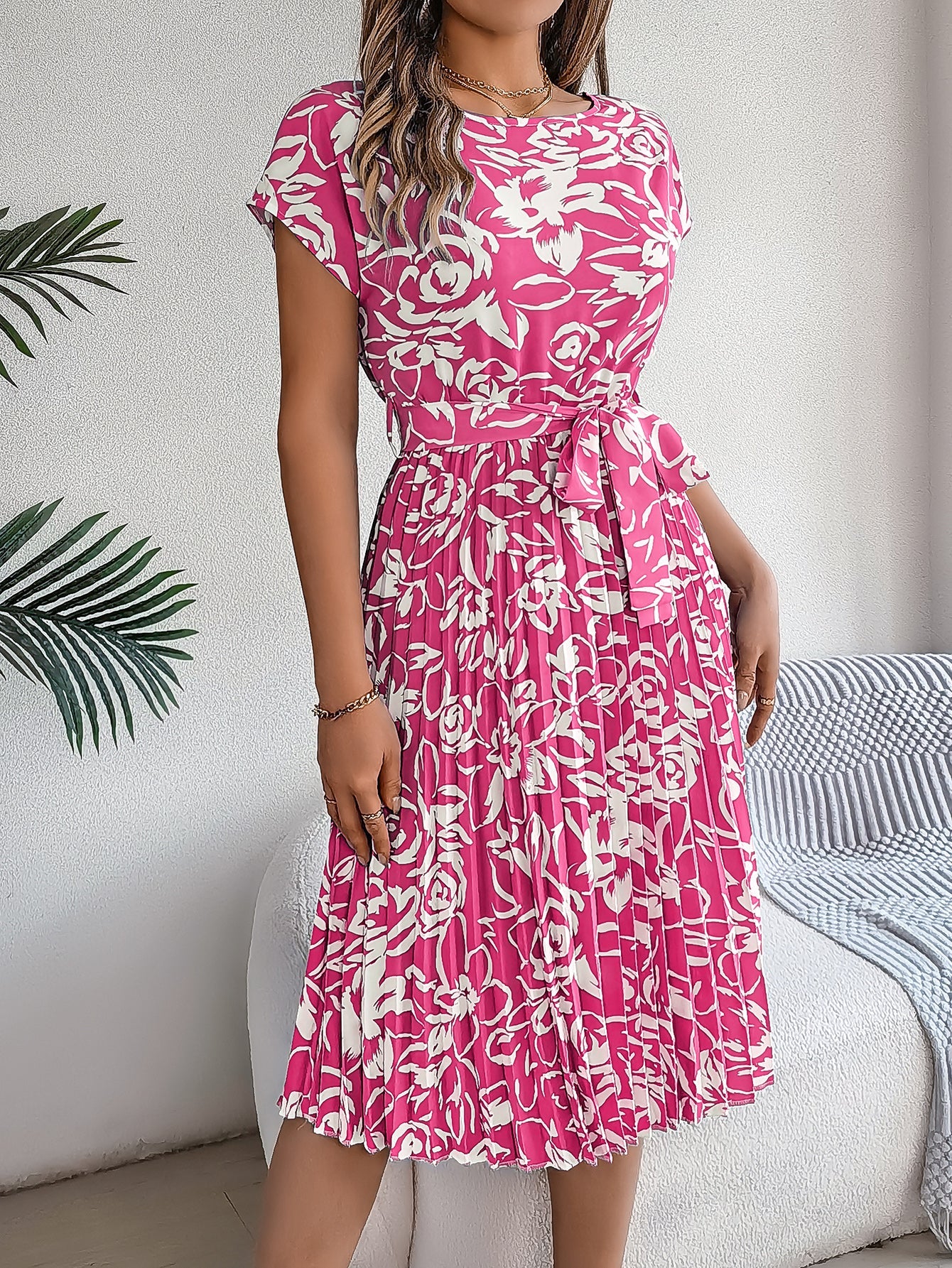 Monique | Elegante Bloemenjurk met Taille Ceintuur