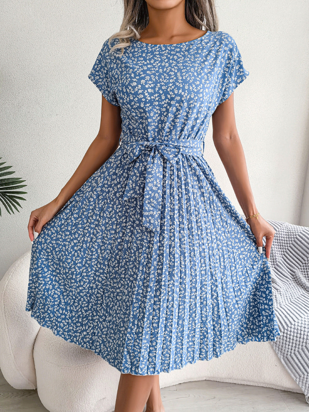 Nancy | Elegante Bloemenjurk met Plissé Rok en Ceintuur