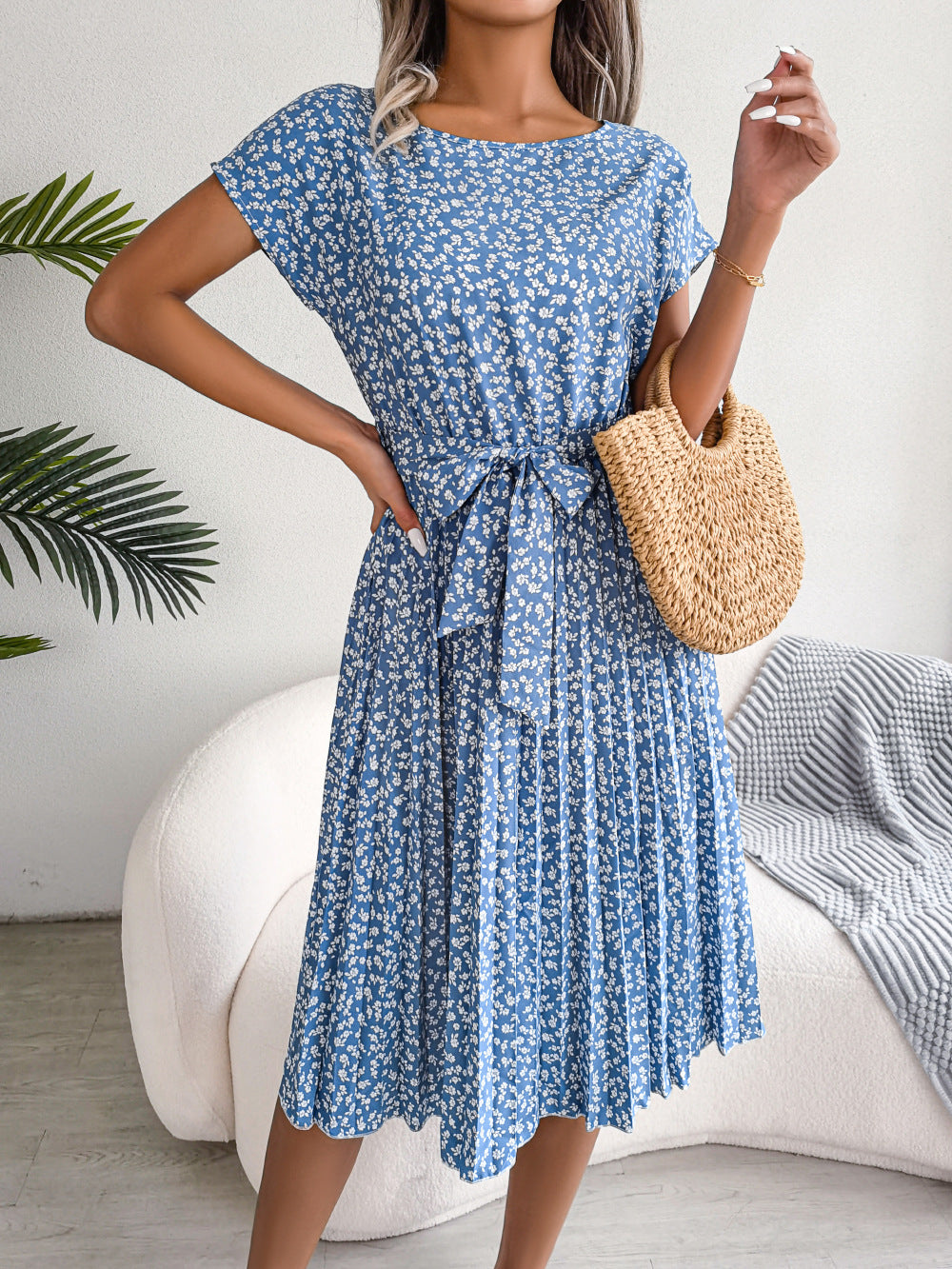 Nancy | Elegante Bloemenjurk met Plissé Rok en Ceintuur