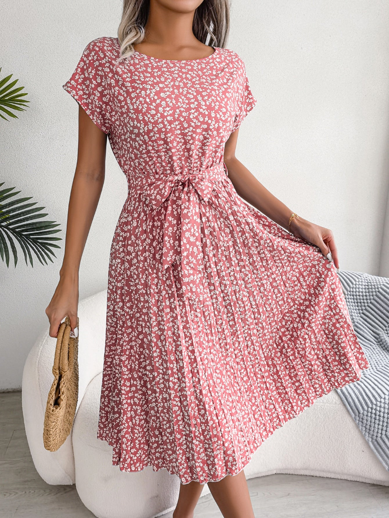 Nancy | Elegante Bloemenjurk met Plissé Rok en Ceintuur