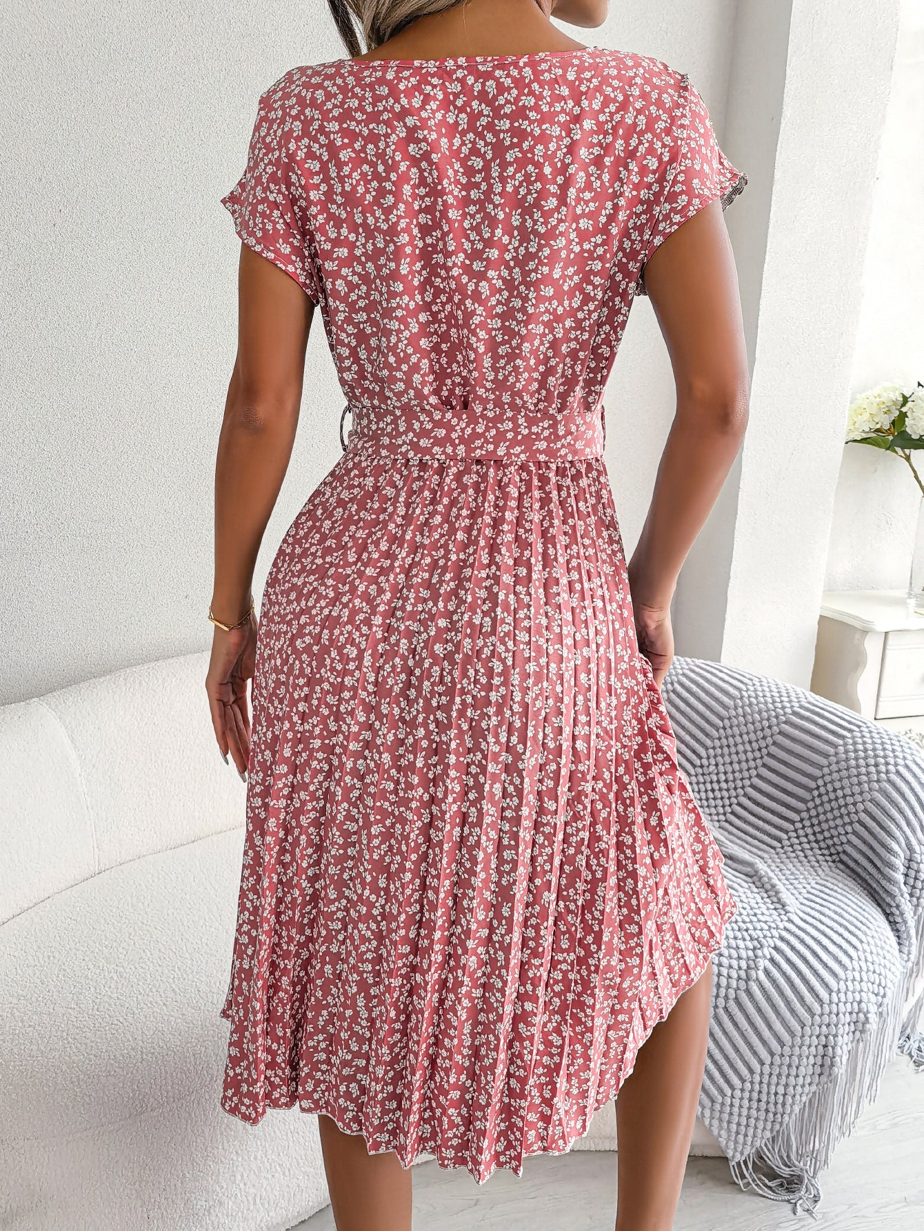 Nancy | Elegante Bloemenjurk met Plissé Rok en Ceintuur