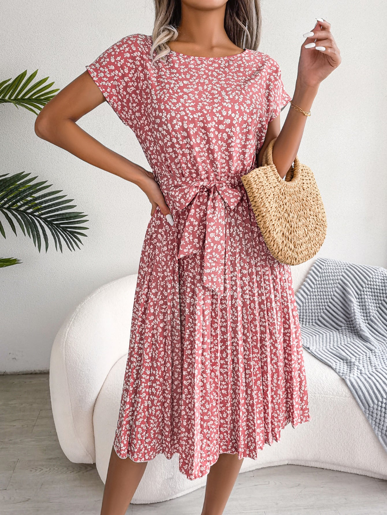 Nancy | Elegante Bloemenjurk met Plissé Rok en Ceintuur