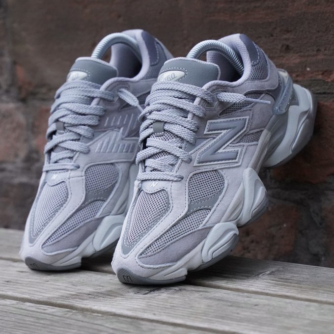 New Balance 9060 | Schattengrau | 1 + 1 gratis