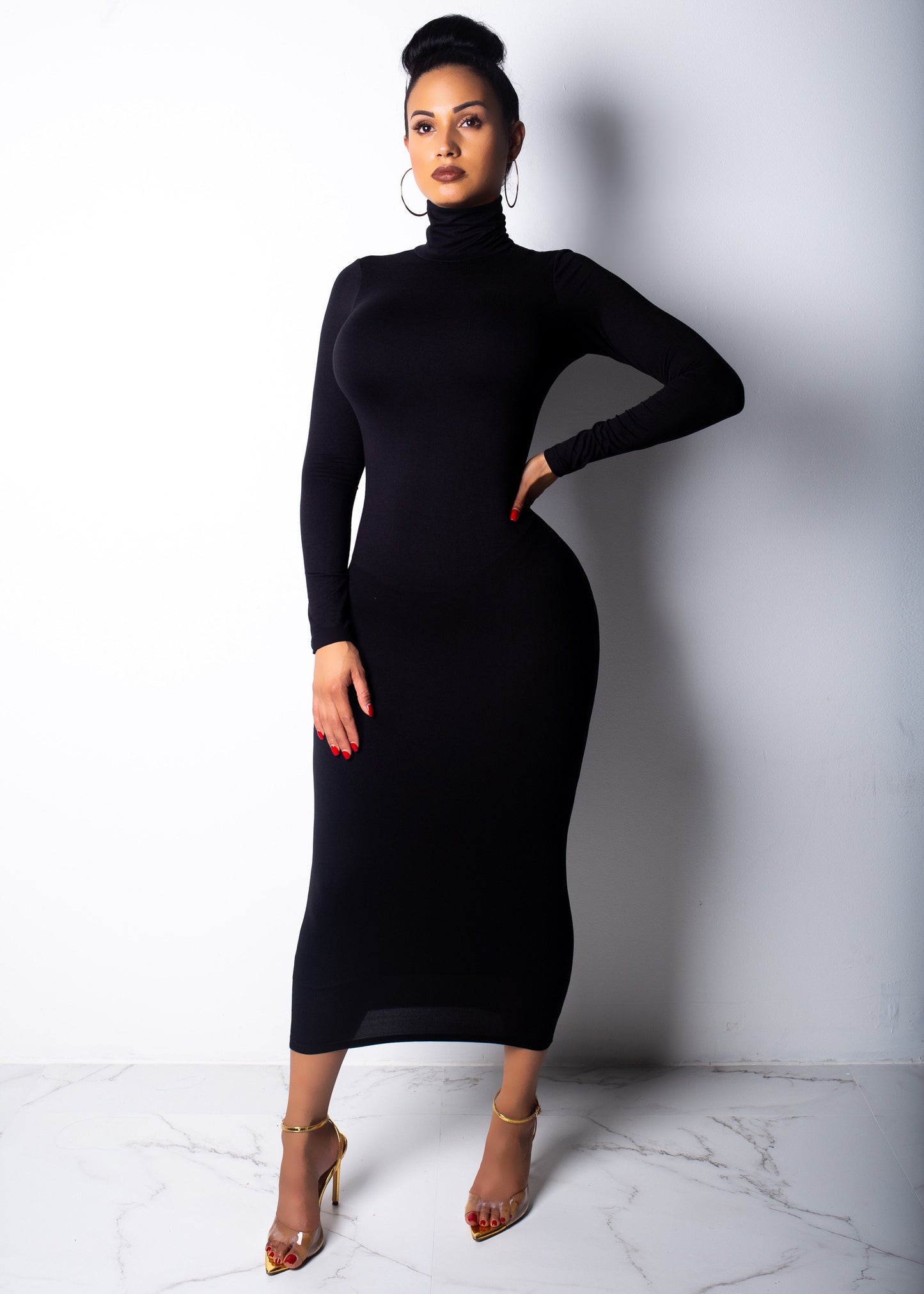 Thalia | Elegante Getailleerde Maxi Jurk met Hoge Kraag
