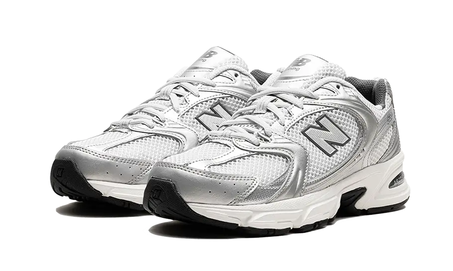 New Balance 530 Gray Matter Silber Metallic | 1 + 1 gratis