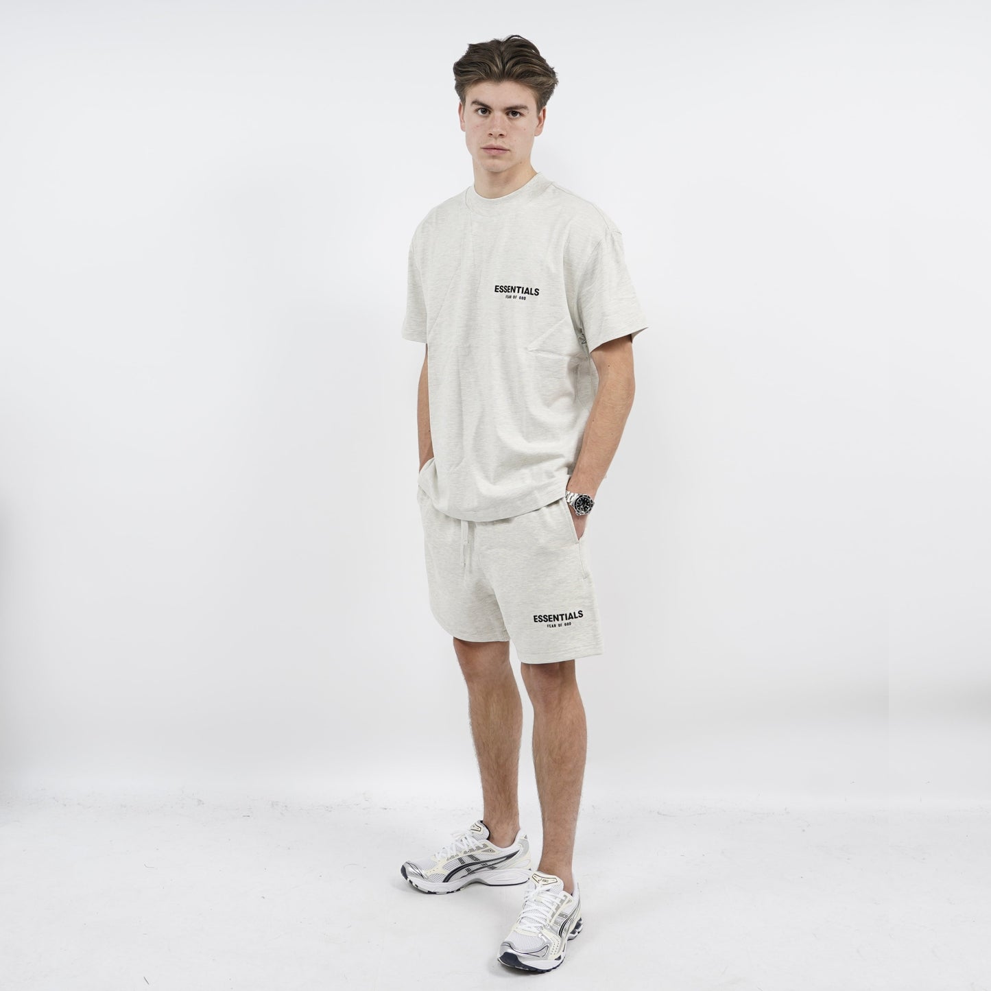 Fear of God Essentials Leichtes Haferflocken-Sommerset