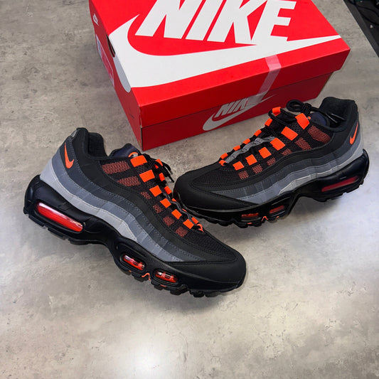 Nike Air Max 95 “Hyper Crimson”