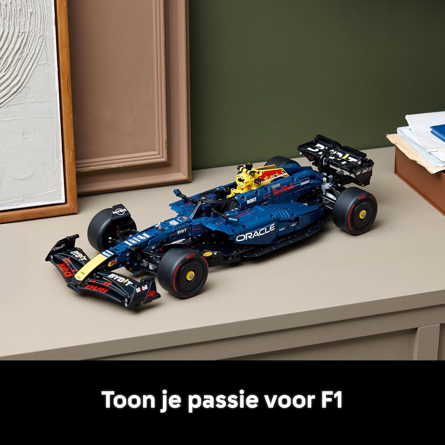 LEGO Technic Oracle Red Bull Racing RB20 F1 & Technic Ferrari SF-24 F1