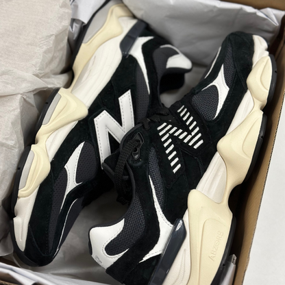 New Balance 9060 | Schwarz Weiß | 1 + 1 gratis