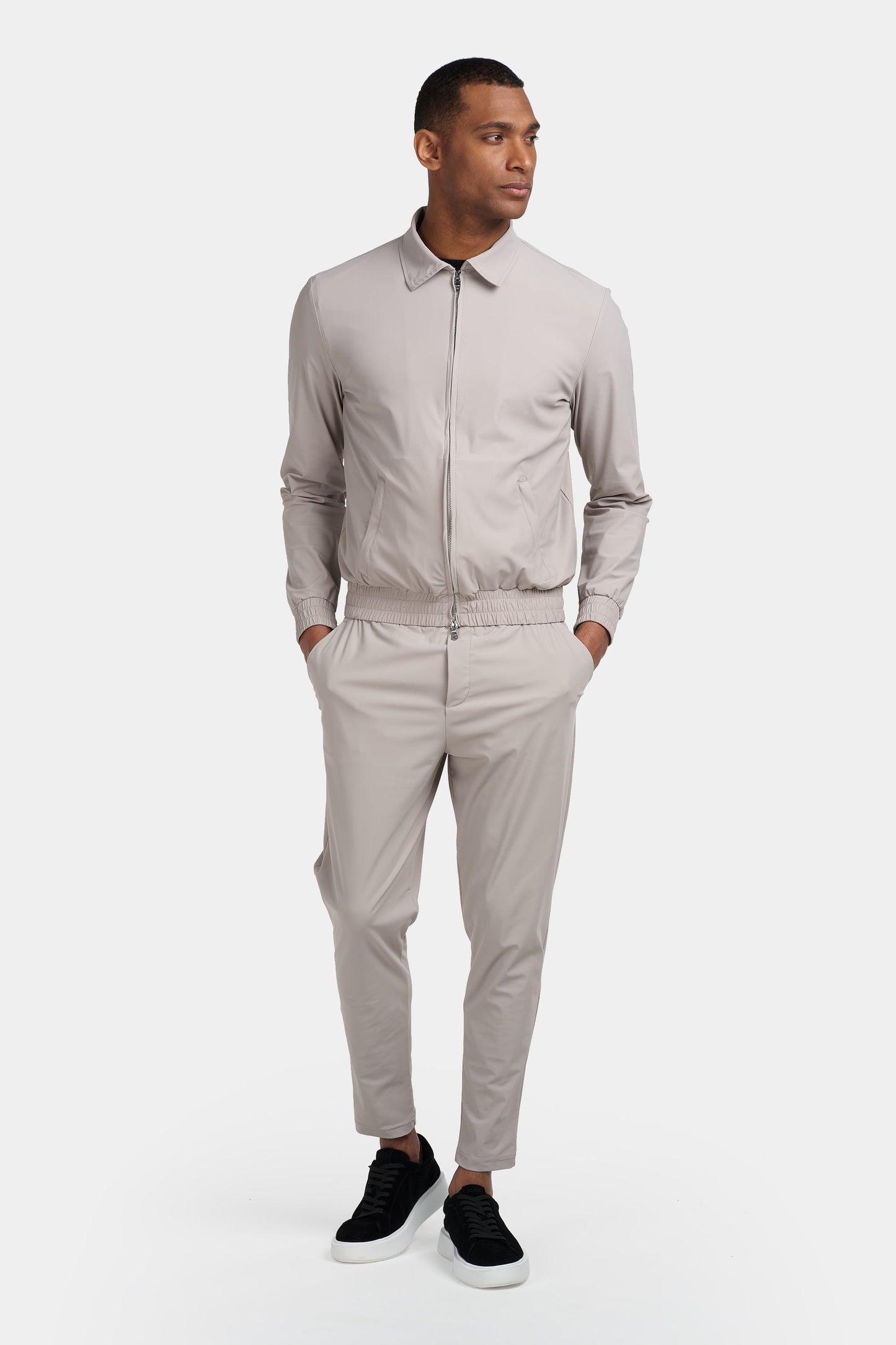 THE TRAVEL JACKET