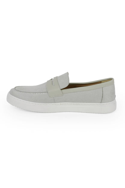 THE BELLUCI SHOES 