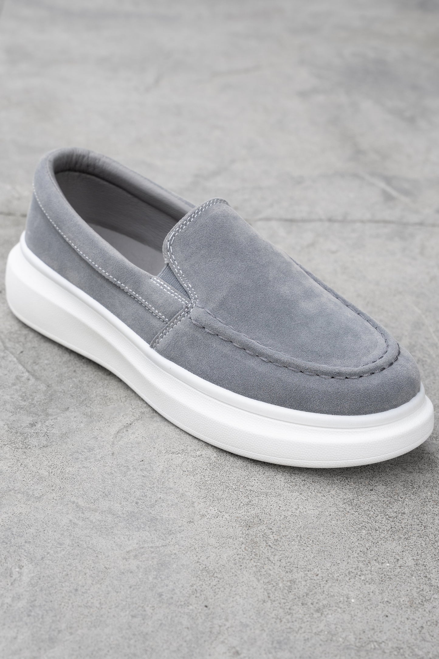 THE VARISO SUEDE SLIPPER