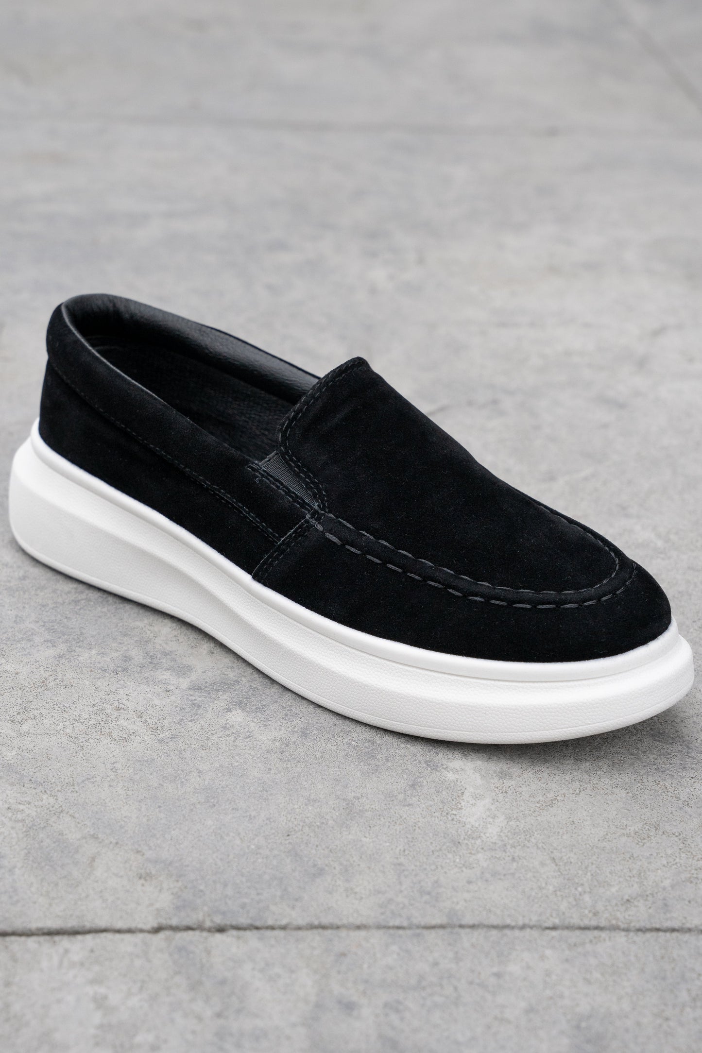 THE VARISO SUEDE SLIPPER