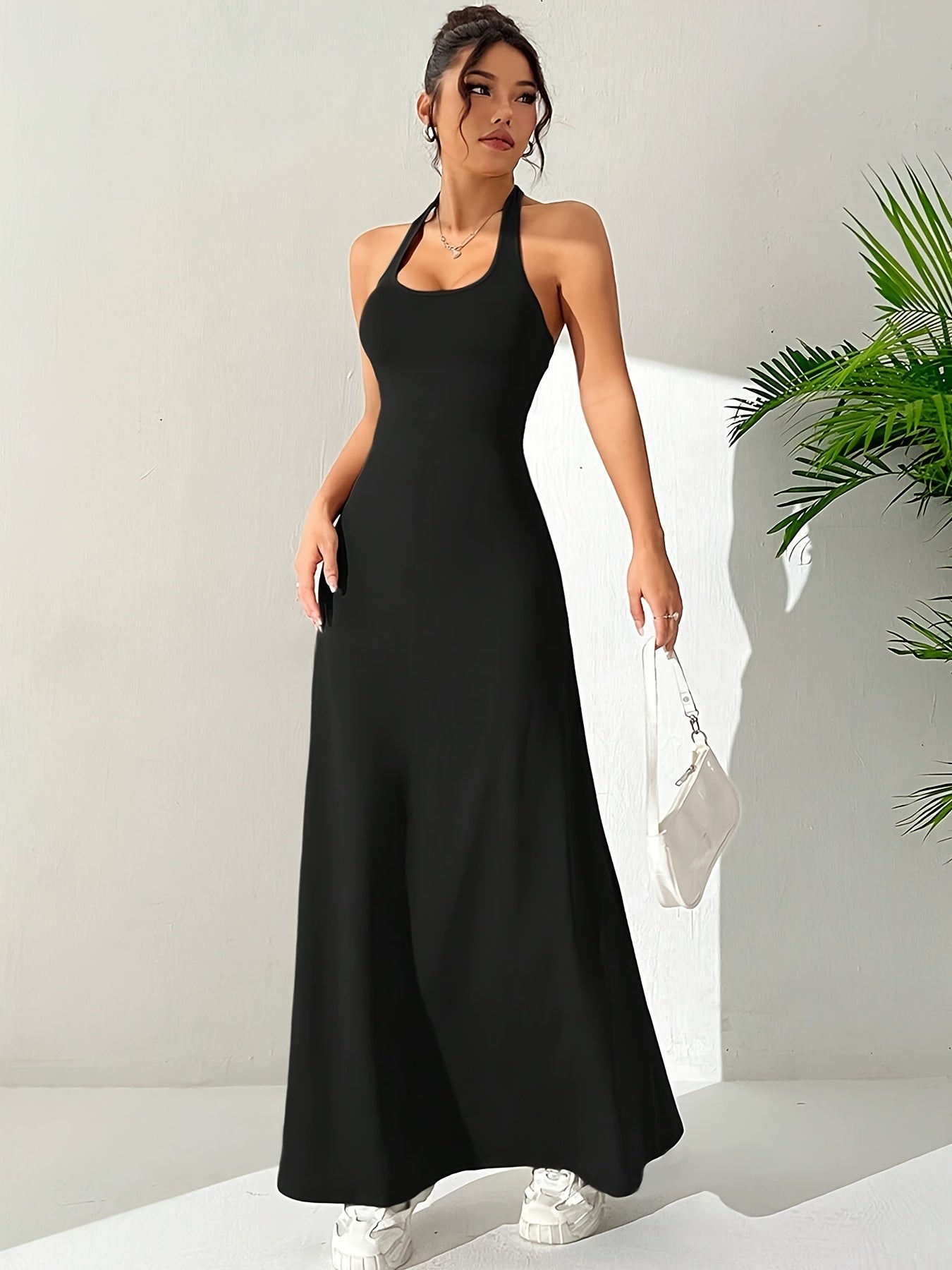 Mariel | Elegante Halter Maxi Jurk met Open Rug