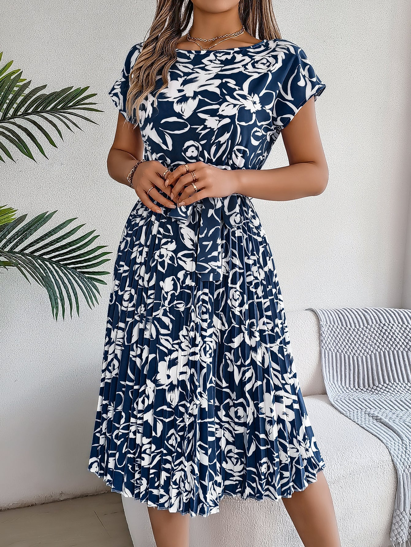 Monique | Elegante Bloemenjurk met Taille Ceintuur