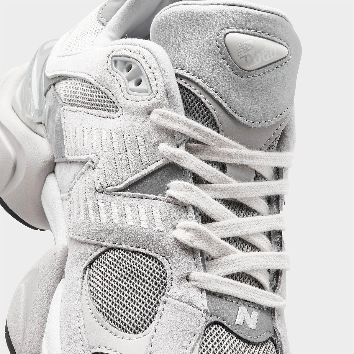 New Balance 9060 | Beton | 1 + 1 gratis