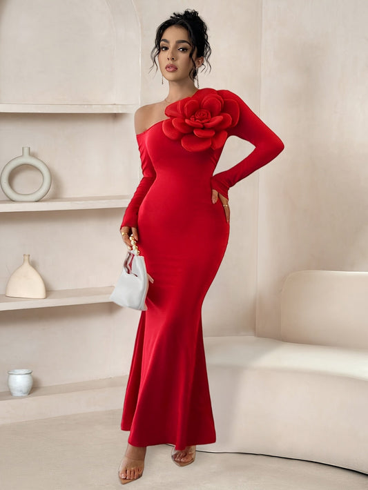 Nicole | Elegante Maxi Jurk met Asymmetrische Halslijn en Bloemdetail