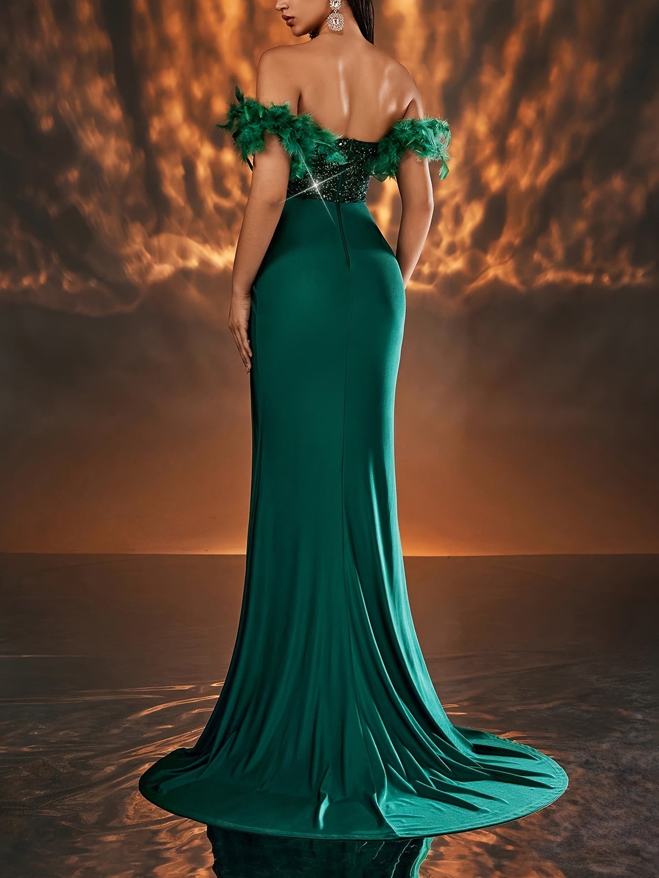 Trinity | Elegante Off-Shoulder Avondjurk met Pailletten en Hoge Split