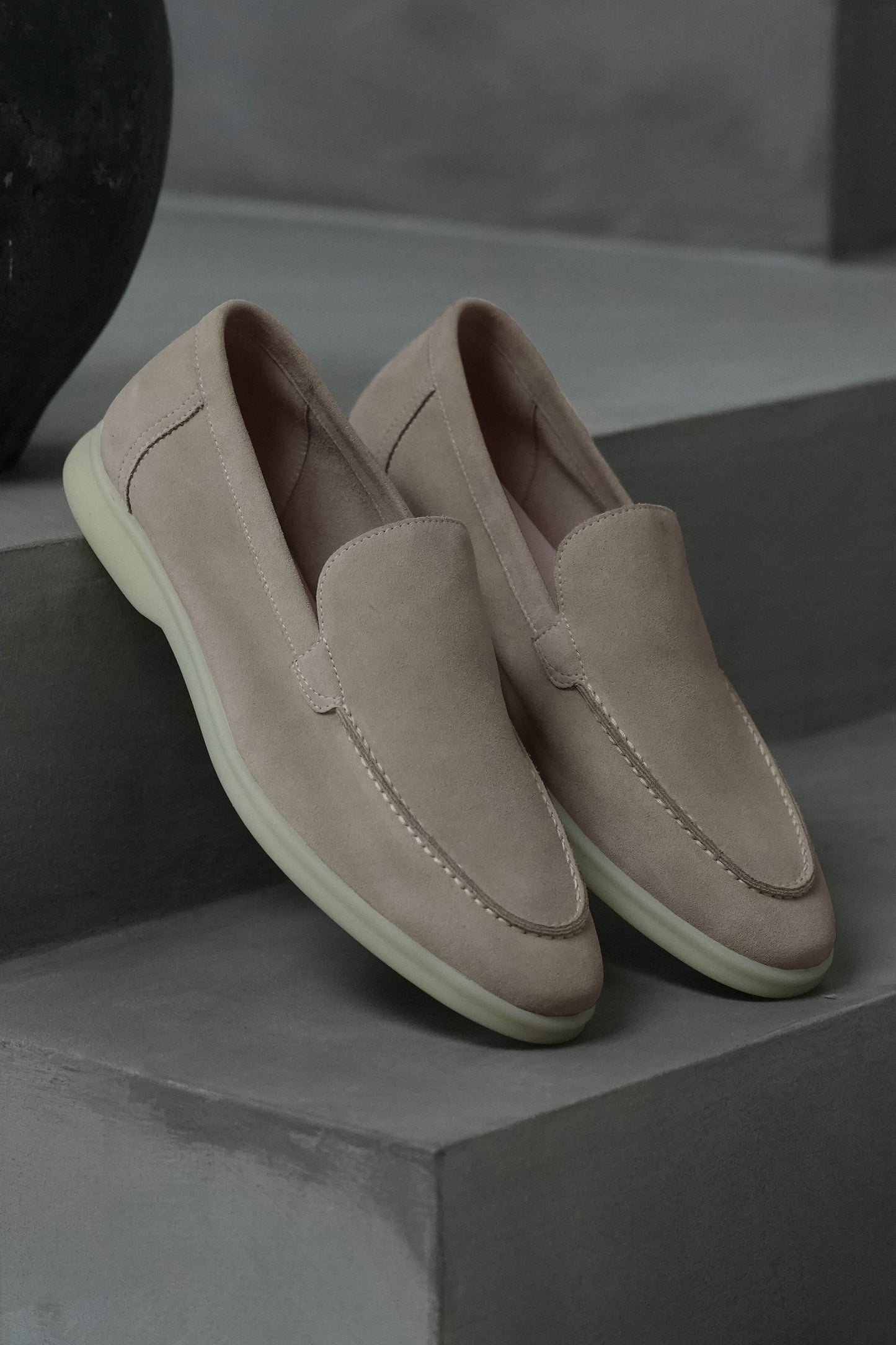 THE CLASSIC LOW LOAFER