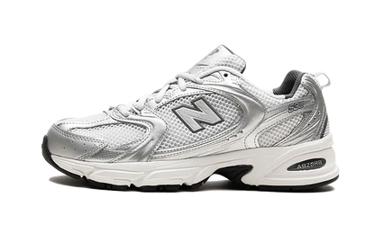New Balance 530 Gray Matter Silber Metallic | 1 + 1 gratis