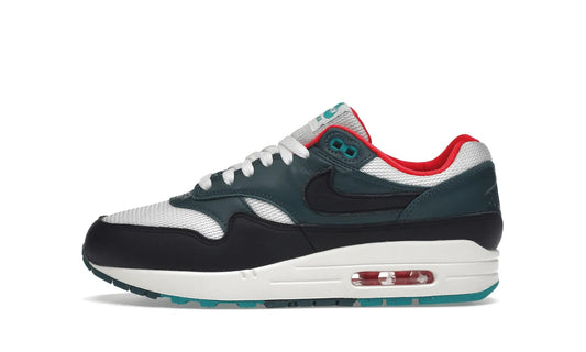 Nike Air Max 1 LeBron James Liverpool FC