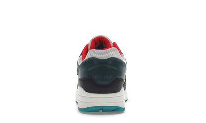 Nike Air Max 1 LeBron James Liverpool FC